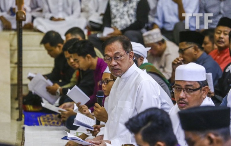 Anwar Ibrahim Freemason Secretary / Anwar Gallery '99 ~ 81115.jpg
