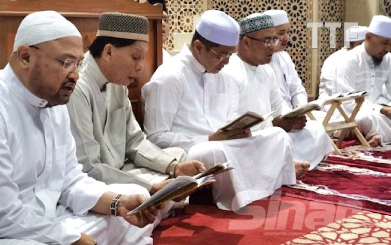 Lebih 500 jemaah hadir majlis kesyukuran Azmin Ali - The ...